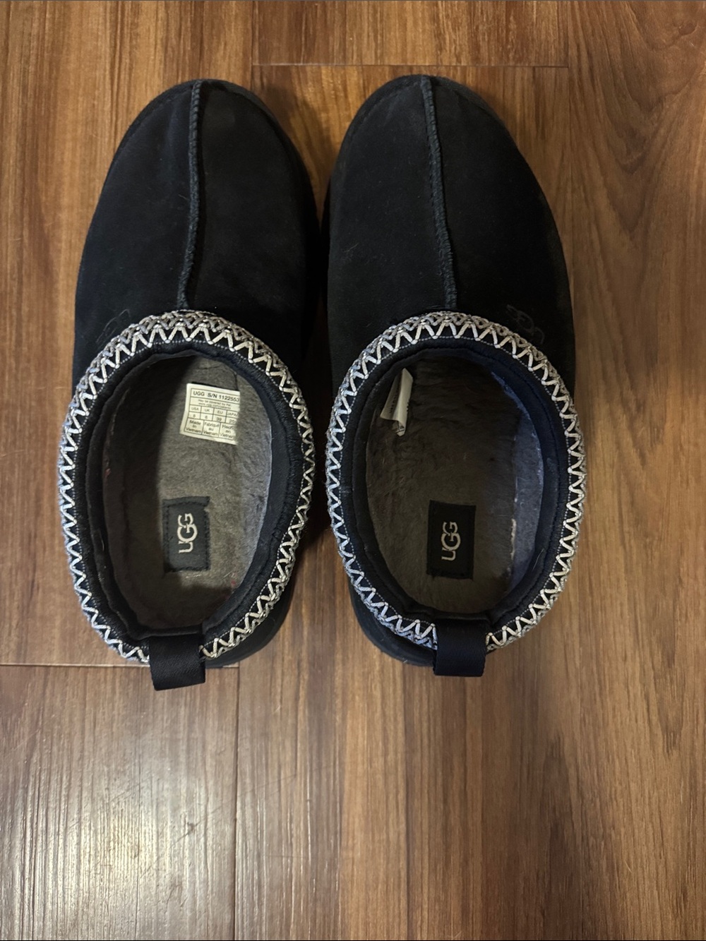 UGG Women's black Tazz platform slip-on slippers with decorative trim